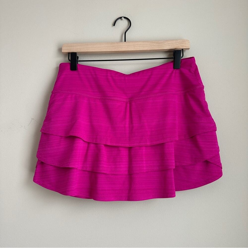Athleta Layered Ruffle Skort Women’s Medium Fuchsia Pink Built-In Shorts Active